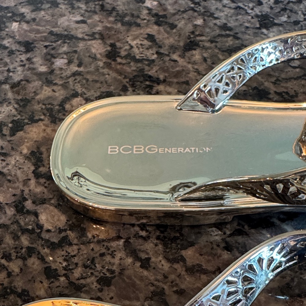 BCBGeneration Gold Cutout Sandals EUC 7 - Picture 2 of 10